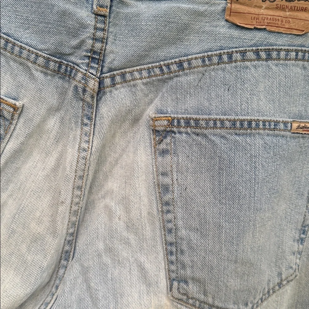 Levi’s ‘Loose Straight’ light wash jeans, 36 x 34 - Picture 6 of 8